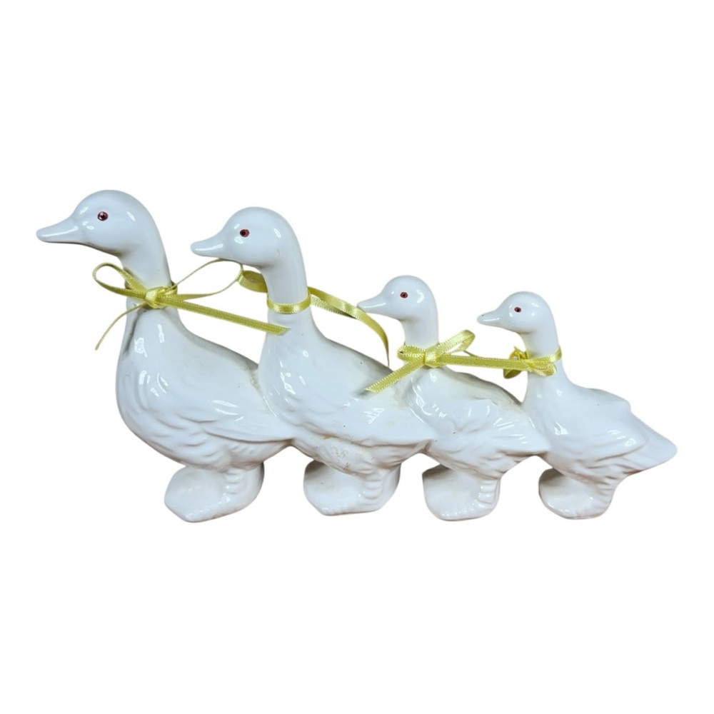 Dept.‎ 56 Duck Family Figurine